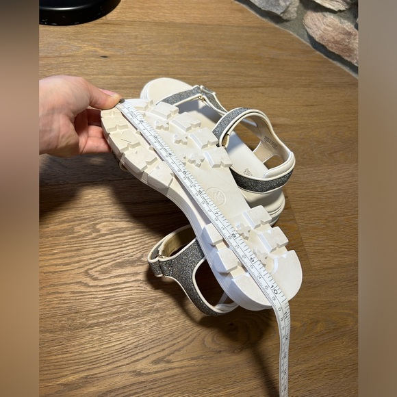 Size 7.5 Michael Kors strap on chunky platform sandals - Picture 12 of 12